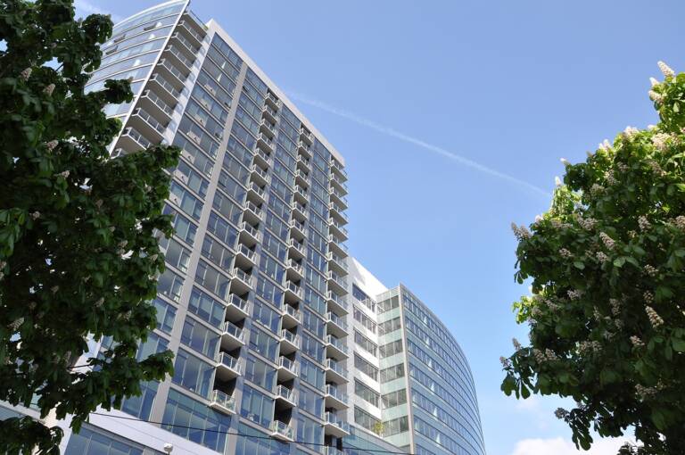 Vn2201 P 005 Hi GDG lowrez